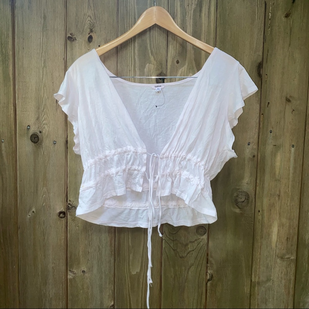 🌹4/16🌹NWOT Garage white tie top